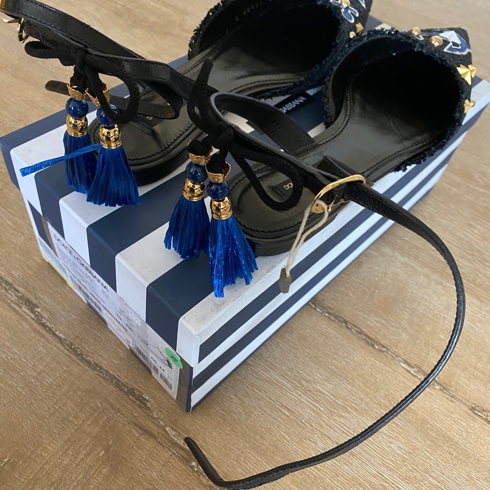 Sandals - Picture 7 of 7